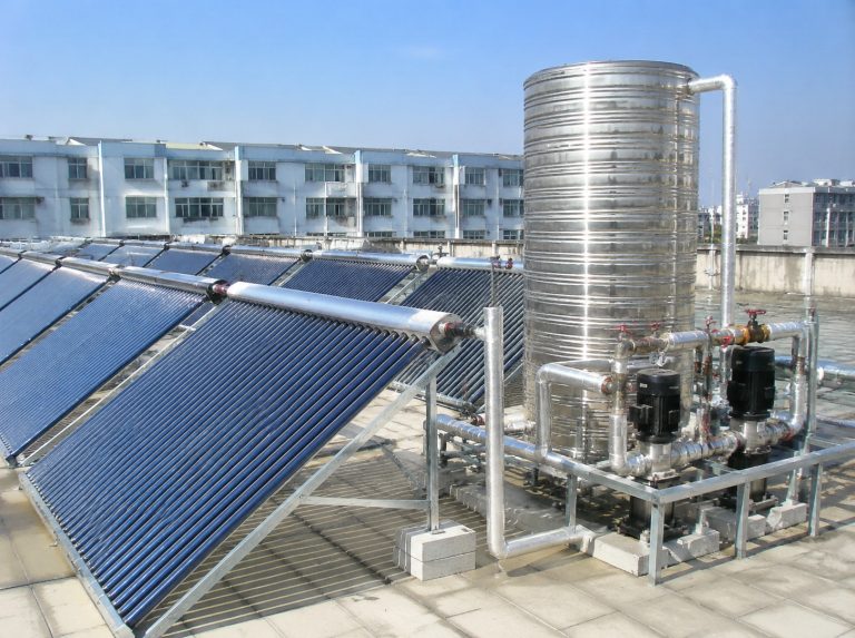 新乡高新技术产业开发区商用大容量真空管太阳能热水系统